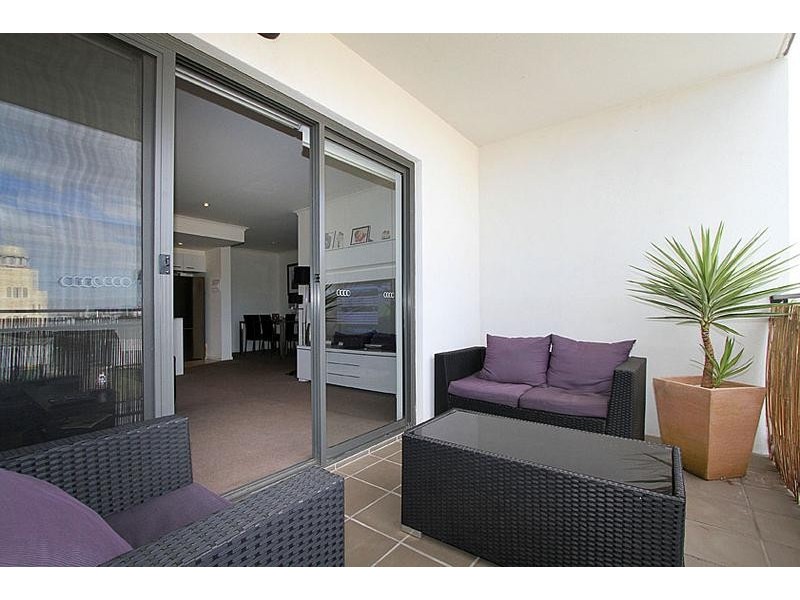 23/21-29 Trickey Avenue, Sydenham VIC 3037