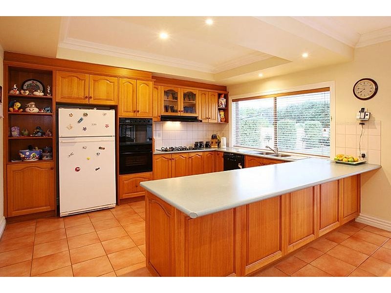 14 Bruce Way, Taylors Lakes VIC 3038