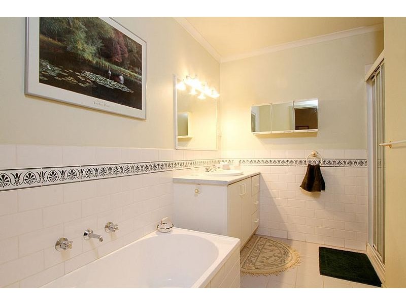 22 Village Avenue, Taylors Lakes VIC 3038