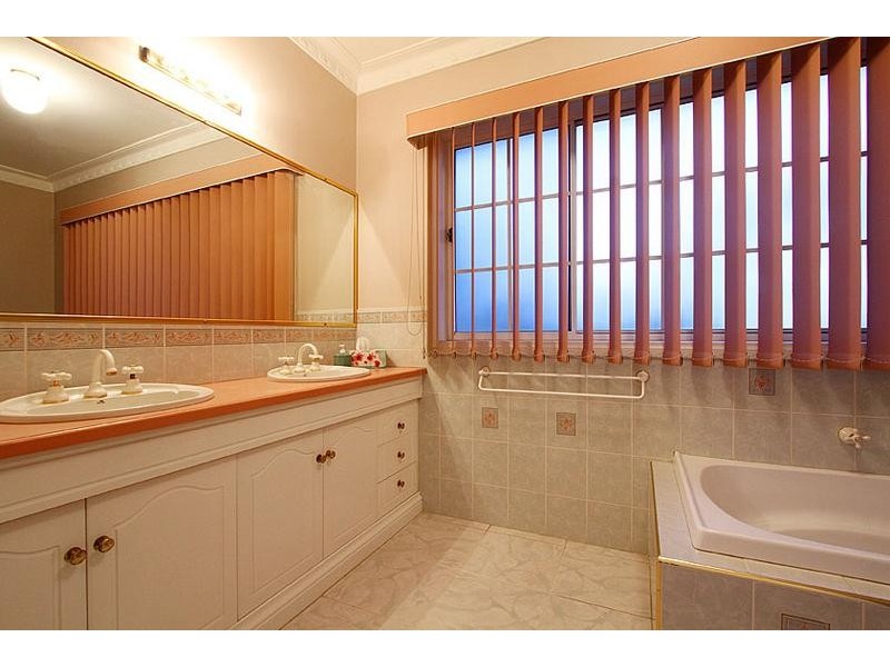 9 Messina Crescent, Keilor Lodge VIC 3038