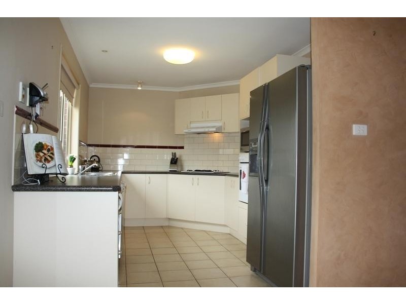 14 Colston Drive, Hillside VIC 3037