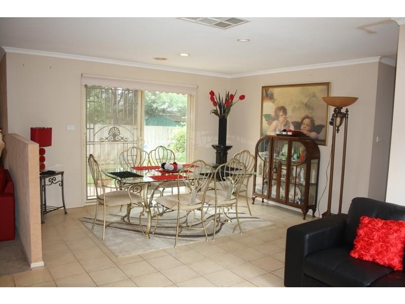 14 Colston Drive, Hillside VIC 3037