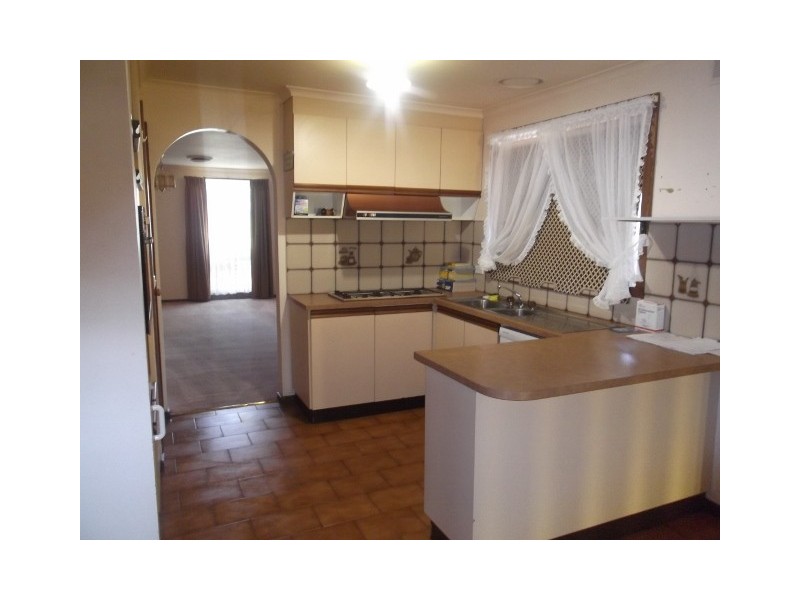 2 Morris Drive, Keilor Downs VIC 3038
