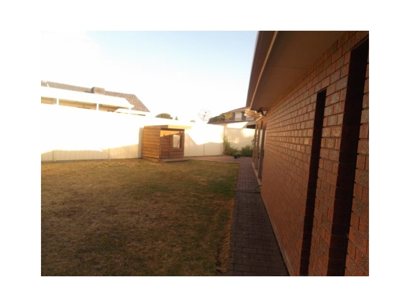 2 Morris Drive, Keilor Downs VIC 3038