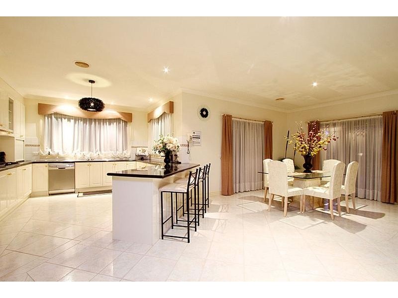 3 The Regency, Hillside VIC 3037