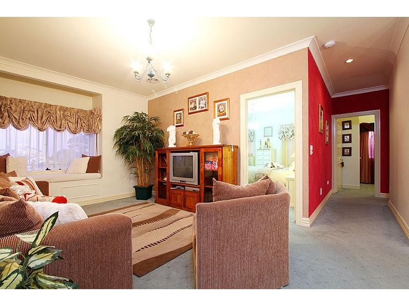 3 The Regency, Hillside VIC 3037