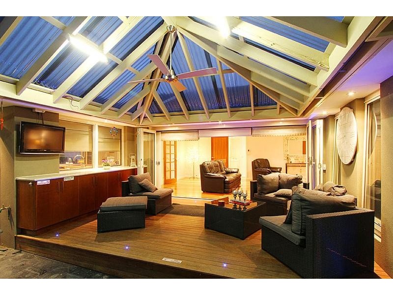 88 Parmelia Drive, Taylors Lakes VIC 3038