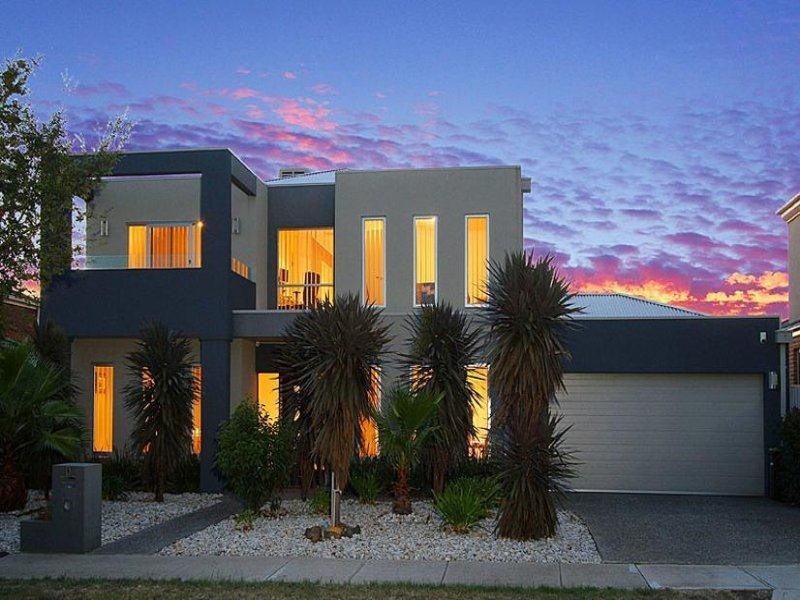 6 Coogee Drive, Taylors Hill VIC 3037