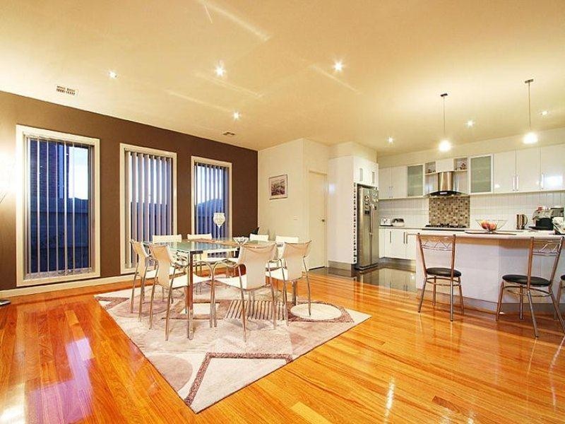 6 Coogee Drive, Taylors Hill VIC 3037