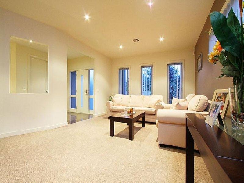 6 Coogee Drive, Taylors Hill VIC 3037