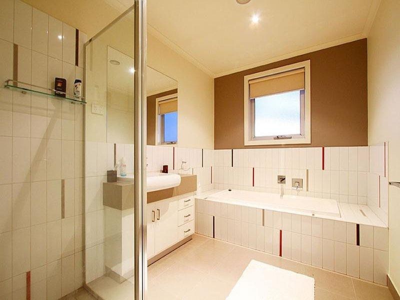 6 Coogee Drive, Taylors Hill VIC 3037