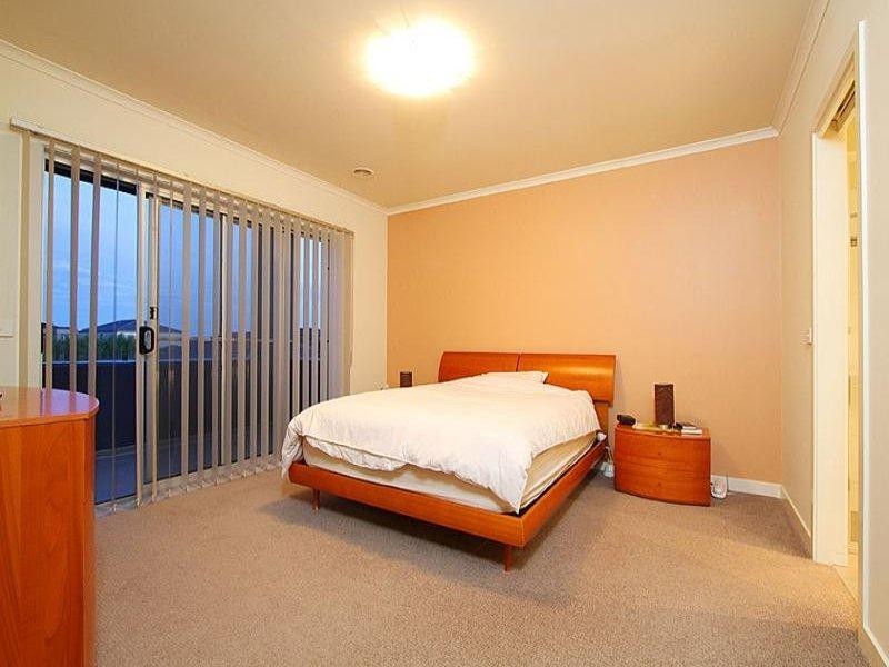 6 Coogee Drive, Taylors Hill VIC 3037