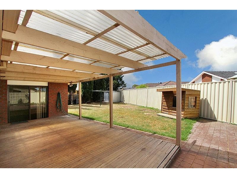 2 Morris Drive, Keilor Downs VIC 3038