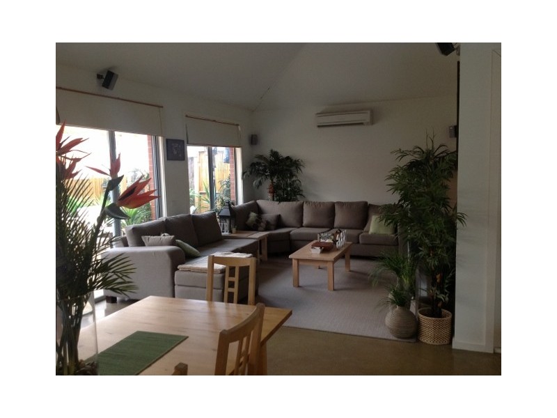 6 Verdon Avenue, Caroline Springs VIC 3023