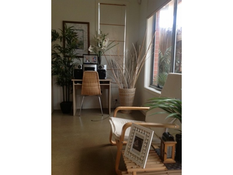 6 Verdon Avenue, Caroline Springs VIC 3023