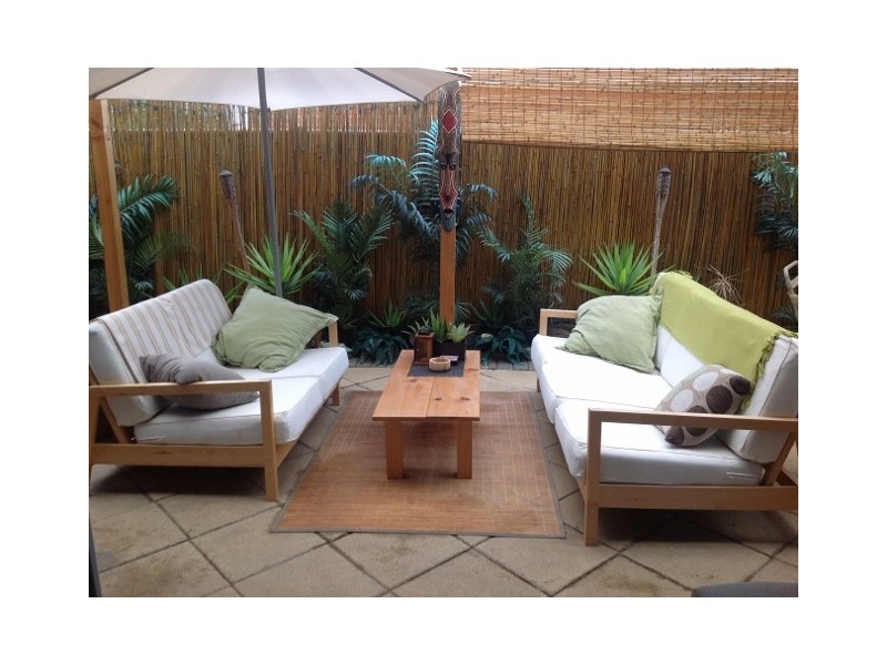 6 Verdon Avenue, Caroline Springs VIC 3023