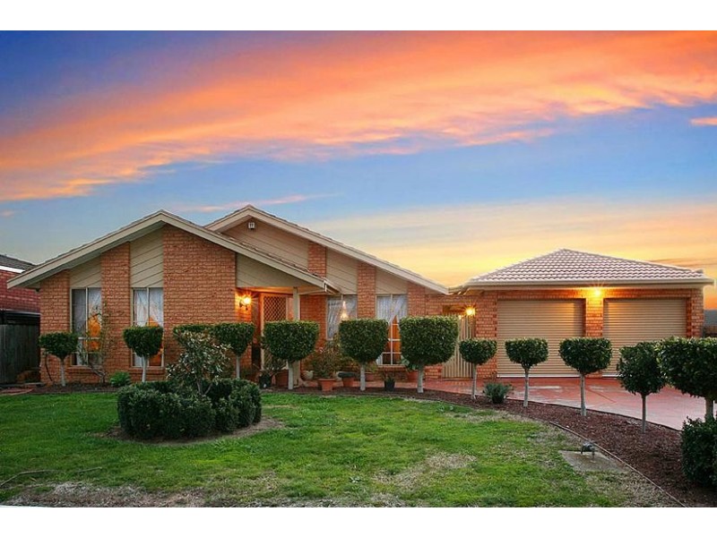 43 Delbridge Drive, Sydenham VIC 3037
