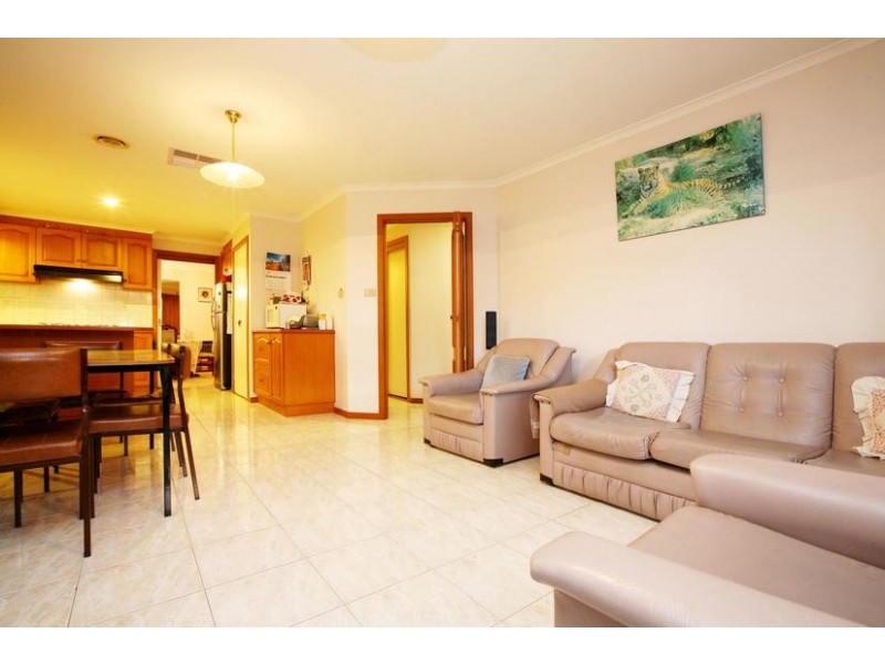 43 Delbridge Drive, Sydenham VIC 3037