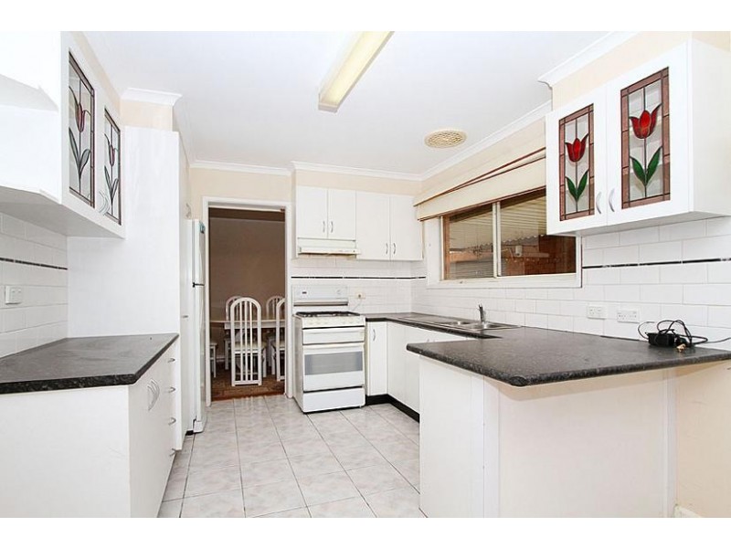 42 Robyn Avenue, Albanvale VIC 3021