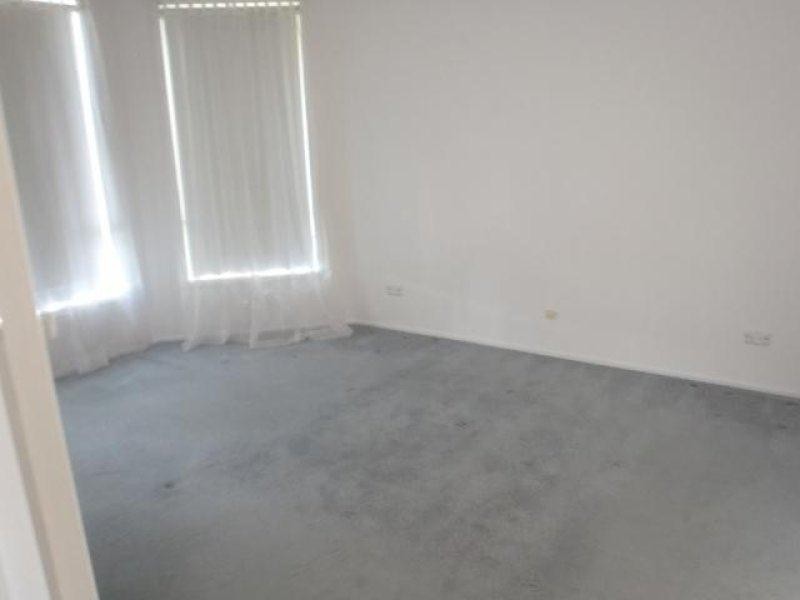 17 Manchester Drive, Sydenham VIC 3037