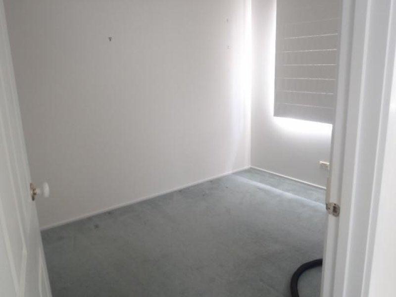 17 Manchester Drive, Sydenham VIC 3037