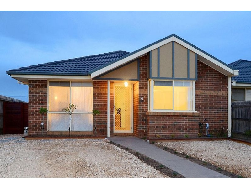 9/28 Ozzimo Drive, Hillside VIC 3037