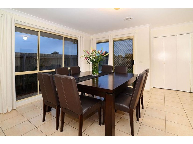 9/28 Ozzimo Drive, Hillside VIC 3037