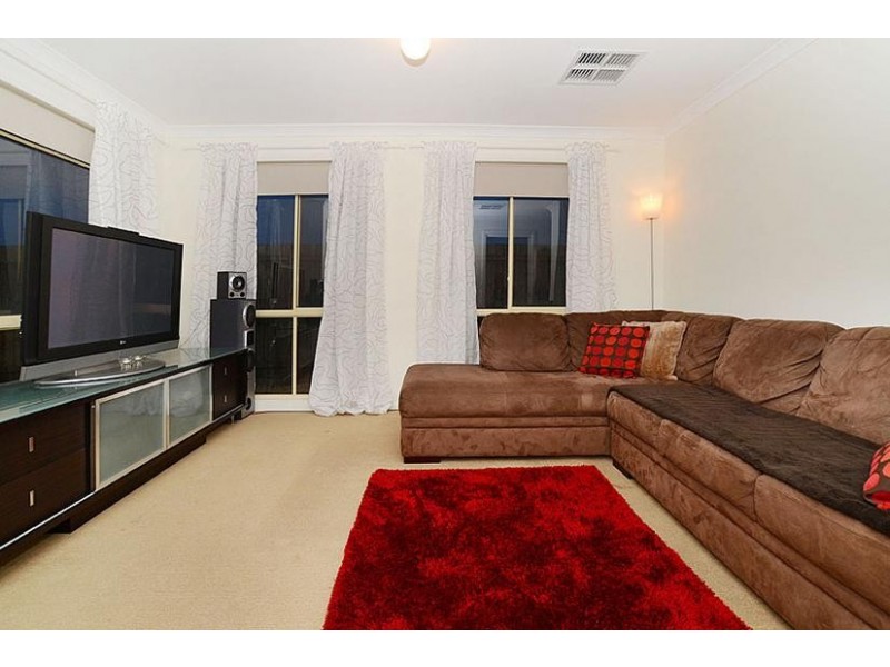 9/28 Ozzimo Drive, Hillside VIC 3037