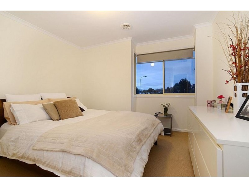 9/28 Ozzimo Drive, Hillside VIC 3037