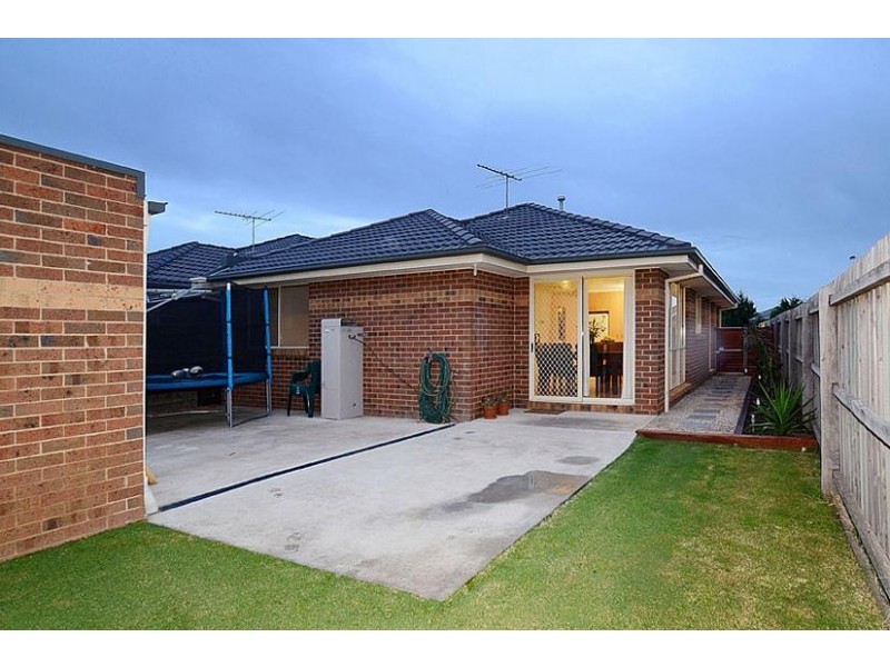 9/28 Ozzimo Drive, Hillside VIC 3037