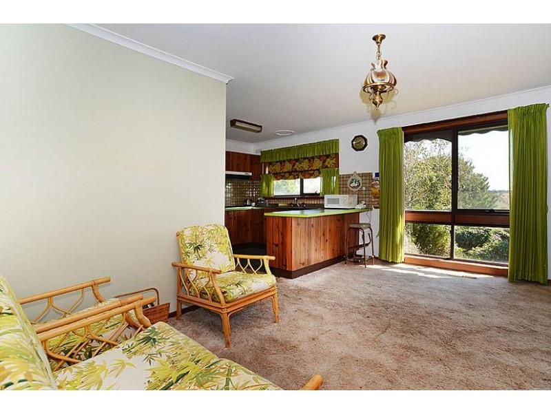 16 Patterson Avenue, Keilor VIC 3036