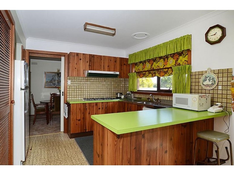 16 Patterson Avenue, Keilor VIC 3036