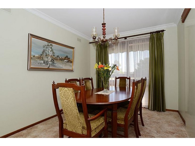 16 Patterson Avenue, Keilor VIC 3036