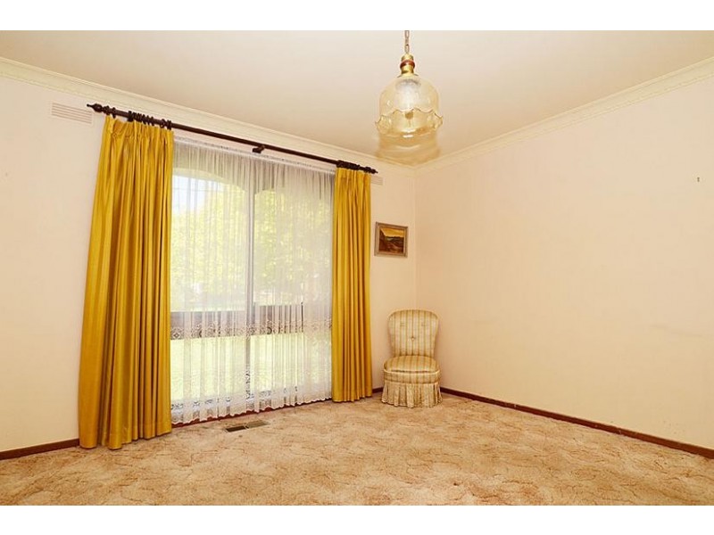 16 Patterson Avenue, Keilor VIC 3036