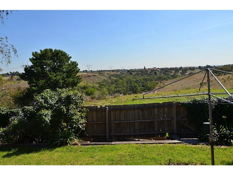 16 Patterson Avenue, Keilor VIC 3036