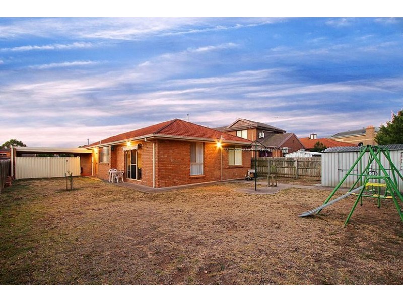 1 Santa Monica Drive, Keilor Lodge VIC 3038