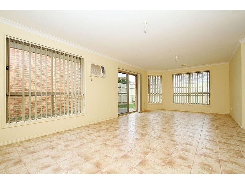 1/51a Pecks Road, Sydenham VIC 3037