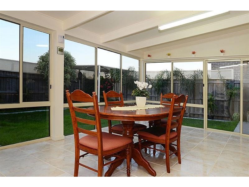 22 Marylou Court, Delahey VIC 3037