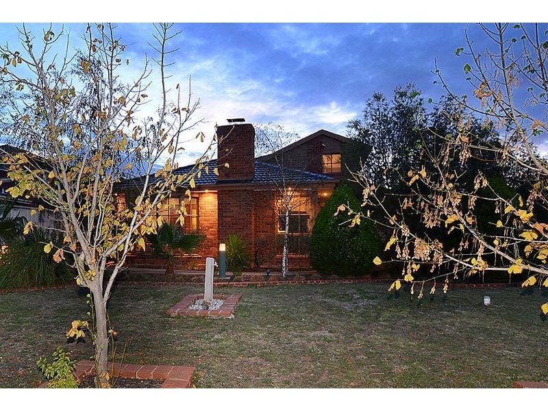 1 Gretal Court, Taylors Lakes VIC 3038