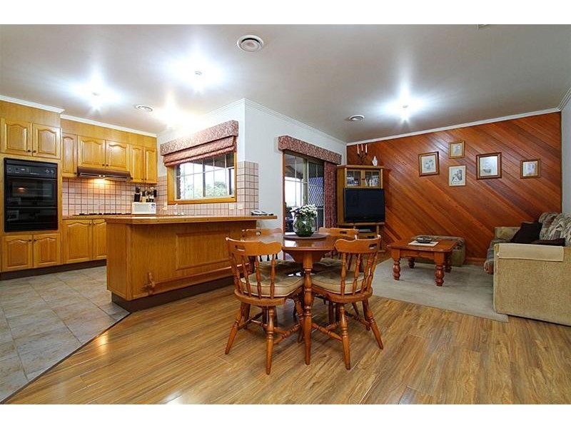 12 Vinct Close, Keilor Downs VIC 3038