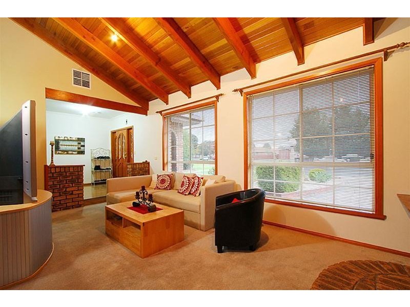 12 Vinct Close, Keilor Downs VIC 3038