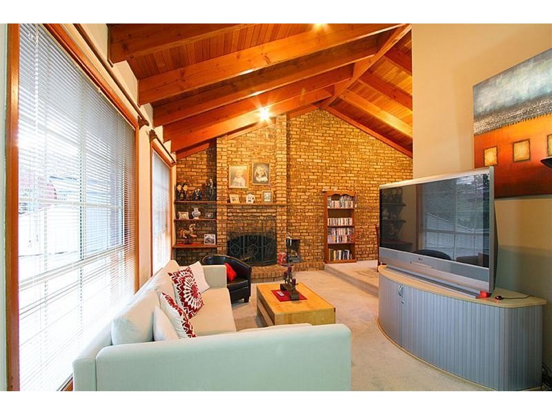 12 Vinct Close, Keilor Downs VIC 3038