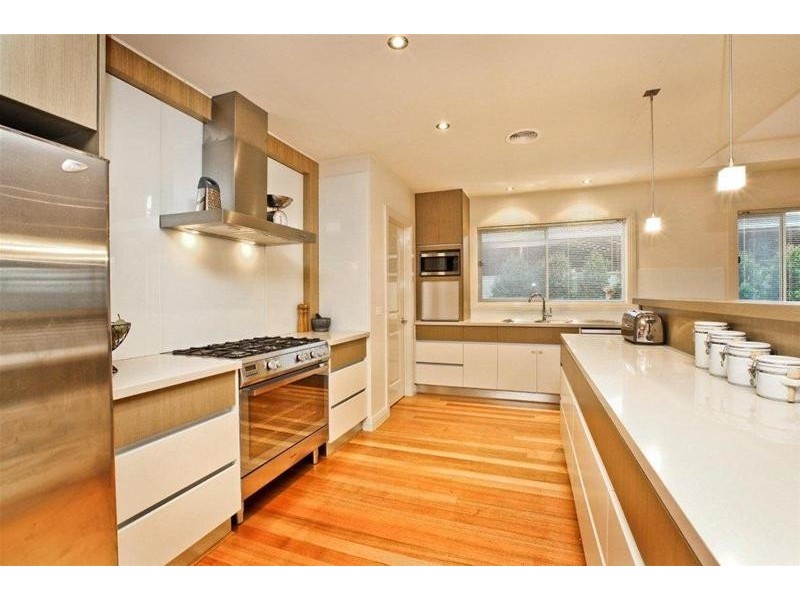 4 Sovereign Way, Hillside VIC 3037