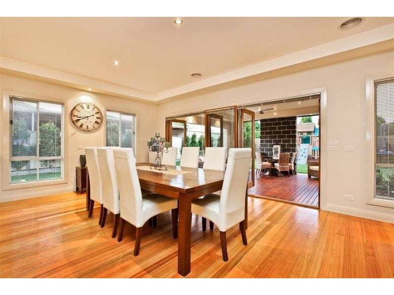 4 Sovereign Way, Hillside VIC 3037