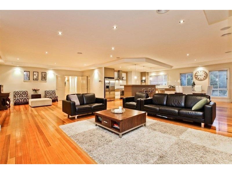 4 Sovereign Way, Hillside VIC 3037