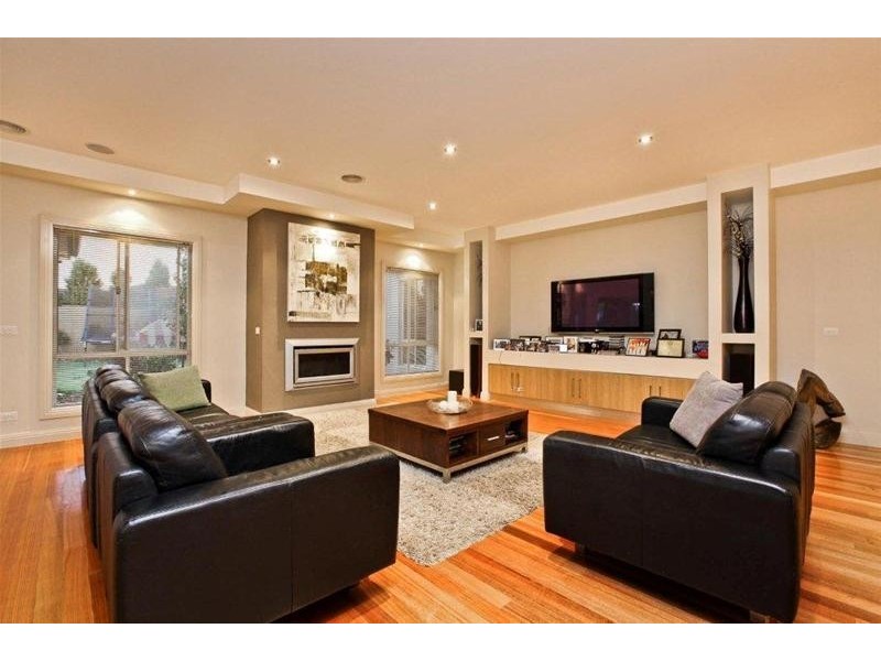 4 Sovereign Way, Hillside VIC 3037