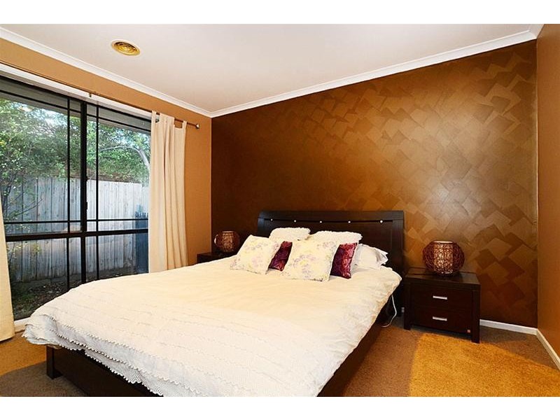 11 Rockwall Close, Sydenham VIC 3037