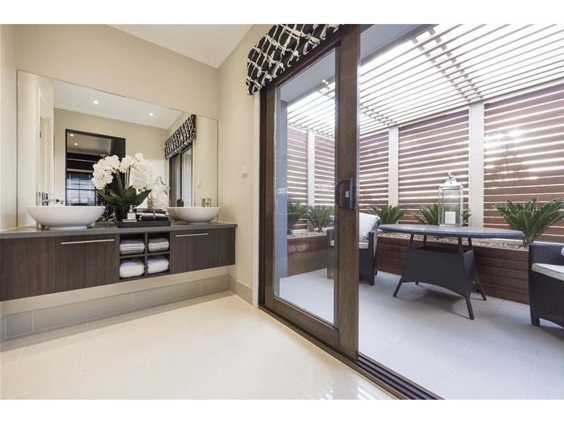 Melton South VIC 3338