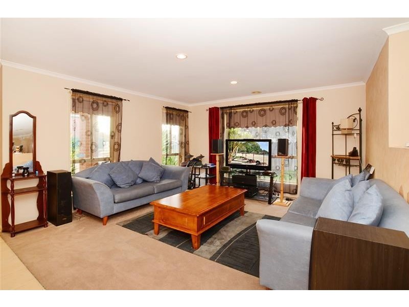 14 Colston Drive, Hillside VIC 3037