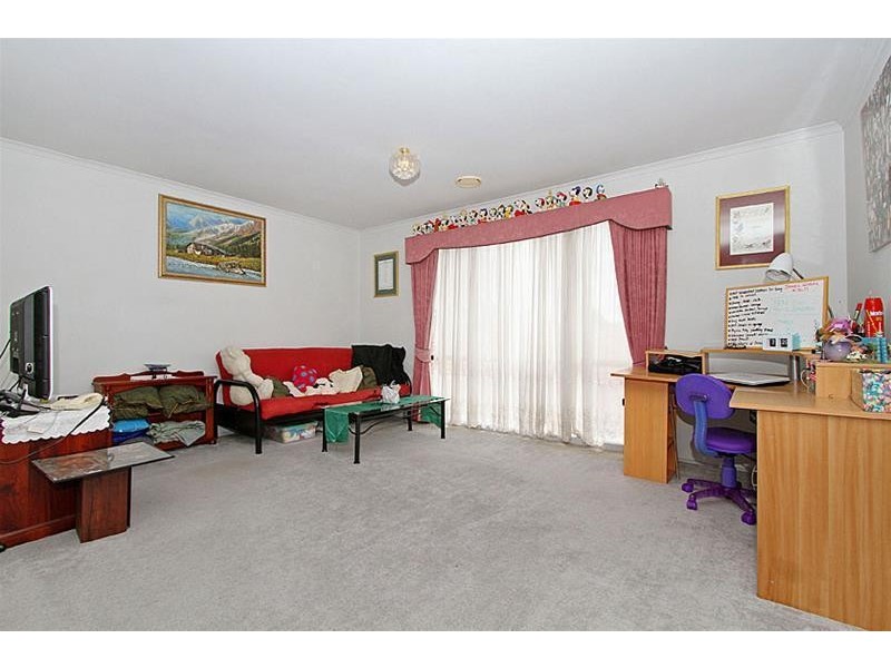 4 Station Master Close, Sydenham VIC 3037